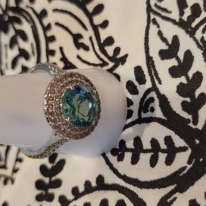 NWOT size 10 ring bomb ring